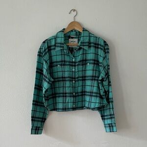 American Eagle Cropped Flannel Shirt Button Up